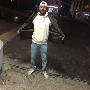Meet your Posher, Malik